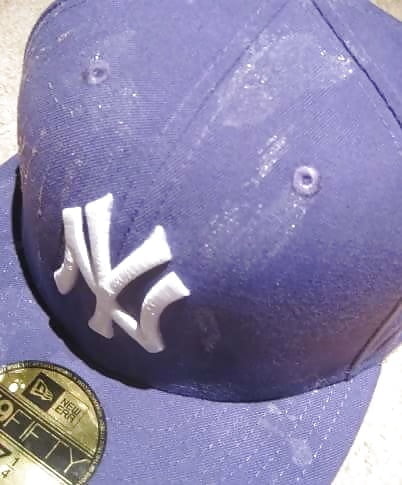 ChriSa52663367's tweet photo. Cum on New Era Cap
#cum
#cumoncap
#cumcap
#cumonclothes https://t.co/RaurMro5B4