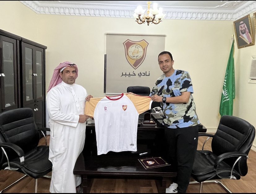 KhaybarClub's tweet photo. تعاقد نادي خيبر الرياضي مع المدرب / رامي حجار ليتولى مهام تدريب الفريق الاول لكرة القدم بالنادي للموسم الرياضي ٢٠٢٢ / ٢٠٢٣ . متمنين له التوفيق والفوز . https://t.co/3t4lI7iHSq