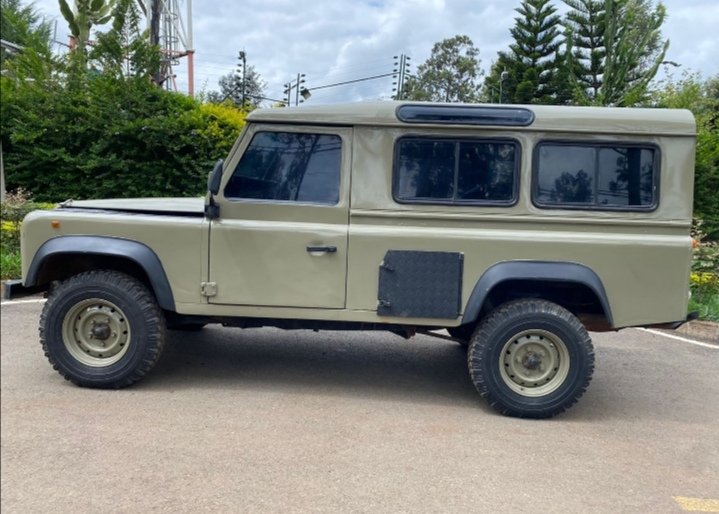 Sapayian's tweet photo. 🔹Land Rover Defender
🔹2500cc Diesel Engine
🔹5 speed Manual Transmission
🔹Location - Nairobi
🔹Ksh 1,150,000
🔹Call - 0794800612 https://t.co/yVUhOFRq9D