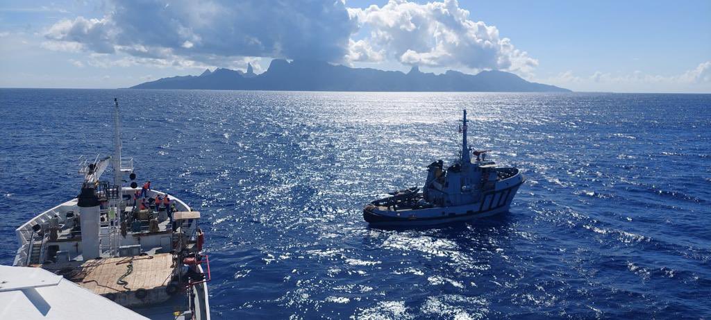 Romybertmoorea's tweet photo. Exercice maritime SMGA-ANED incendie à bord du Tuhaa Pae IV au large, perte de propulsion, bateau en derive, feu non maîtrisé, activation plan orsec et mise en oeuvre SAMU des moyens de communication et d’evacuation des 4 UA et 6 UR #samudepolynesie #jrcc #comsup @SUdF_Officiel https://t.co/cnJv6ALmko