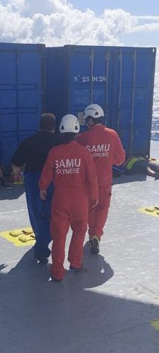 Romybertmoorea's tweet photo. Exercice maritime SMGA-ANED incendie à bord du Tuhaa Pae IV au large, perte de propulsion, bateau en derive, feu non maîtrisé, activation plan orsec et mise en oeuvre SAMU des moyens de communication et d’evacuation des 4 UA et 6 UR #samudepolynesie #jrcc #comsup @SUdF_Officiel https://t.co/cnJv6ALmko
