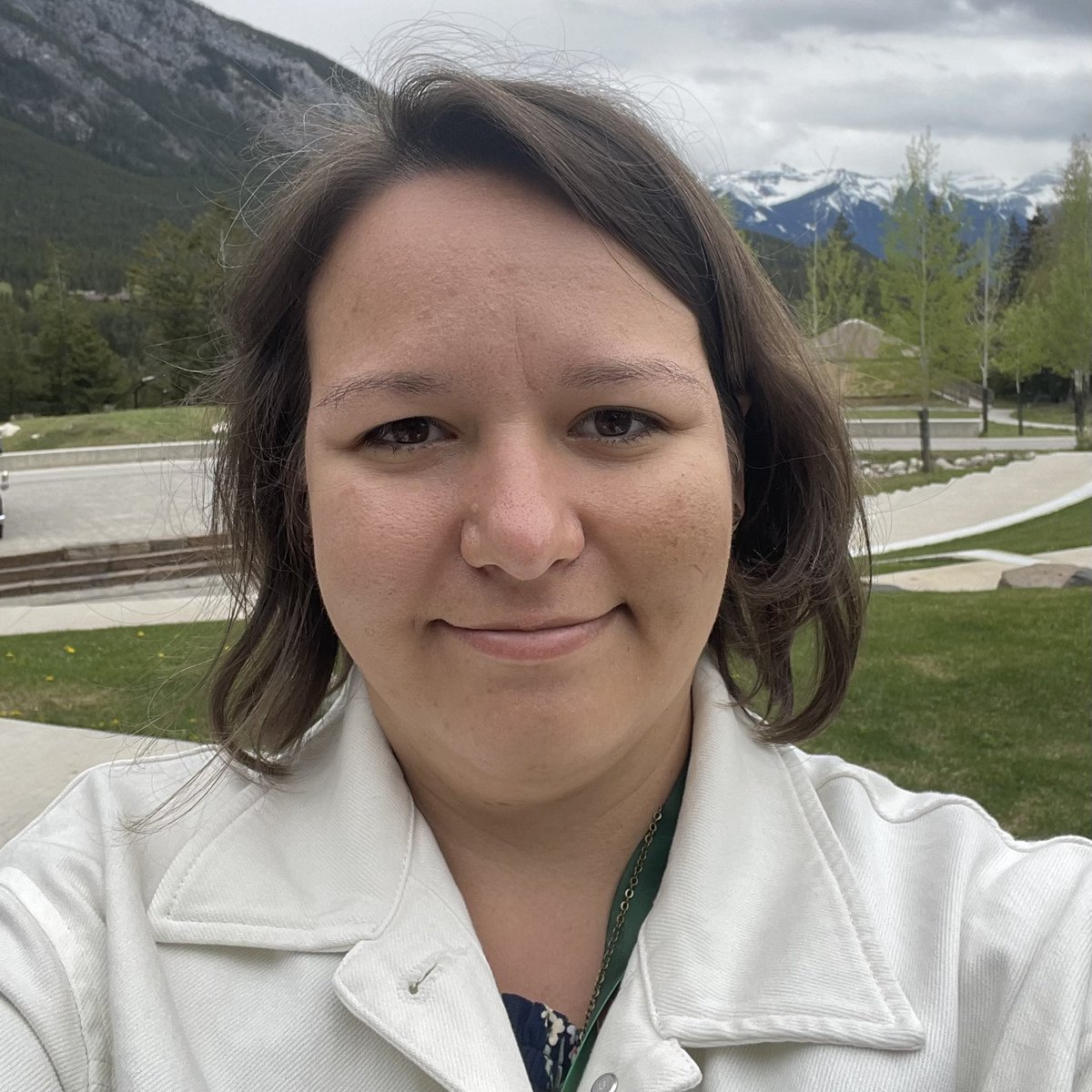 MeganABH's tweet photo. @FelixJBerrios - Megan! She/They
- Comparative immunology
- I practice both fiber arts and digital art!
- this photo was taken in Banff Canada! https://t.co/Ugy0KeJvk4