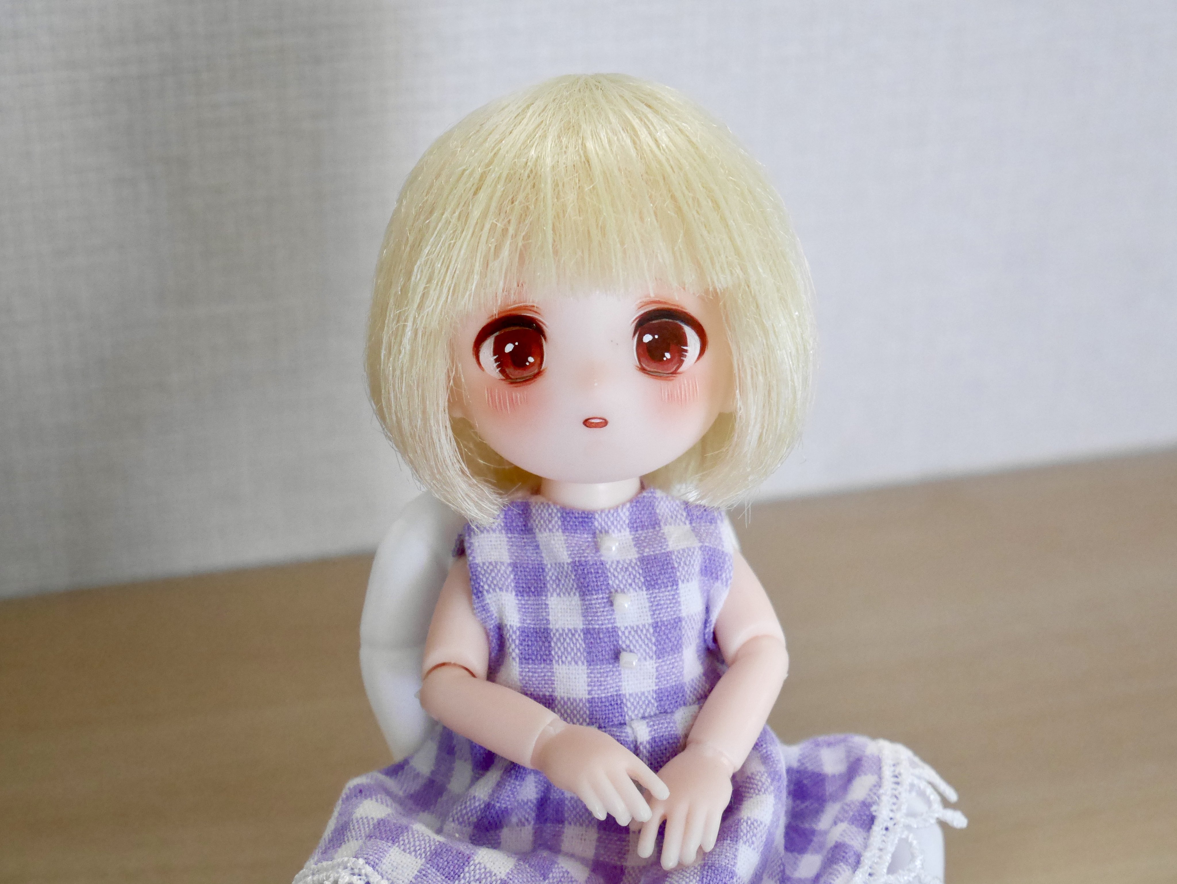 ミドリノ セリアドールヘッドのウィッグ とりあえずこっちのベビーヘッドの子の分だけ作ってみました わりと上手くいったのでは セリアのプリンセスエクステってやつを使いました 普通に可愛いぞ T Co Z6nzzllj6b Twitter