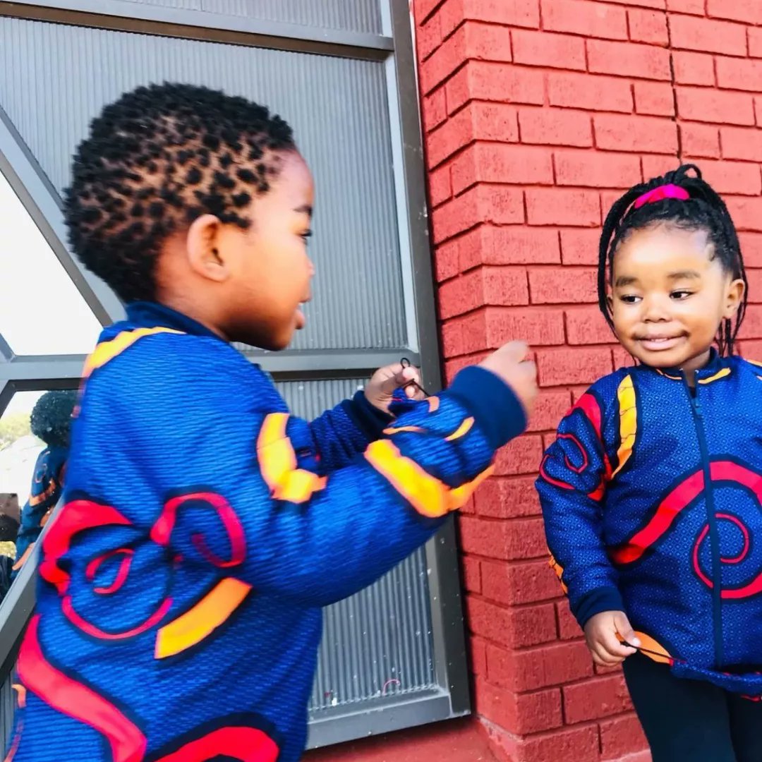 Kasi_Baby_Clo's tweet image. 🎀Good morning from these cute Hlatshwayo twins in our kasi jackets 🥰 🥰

🌺 Available for order for R425 (1-6 years)

📱 0786275544

#Comfortable #winter2022 #printjacket #Dubai #Zozi #Ramaphosa