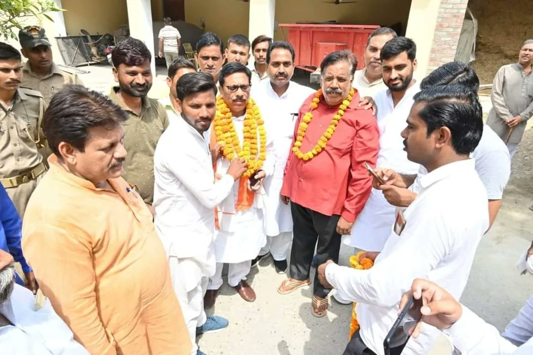BJP4RampurUP's tweet photo. जनसंपर्क
दिनांक : 8 जून 2022
विधानसभा क्षेत्र : मिलक
मंडल : मिलक नगर
#BJP4RampurUP
#BJPWinningByPolls
#MPByPoll
#RampurWithBJP https://t.co/g8Rjw2IicP