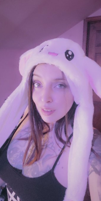 Logged off for the nite an won't be on tomorrow but I do have vids posted to keep you busy till I get