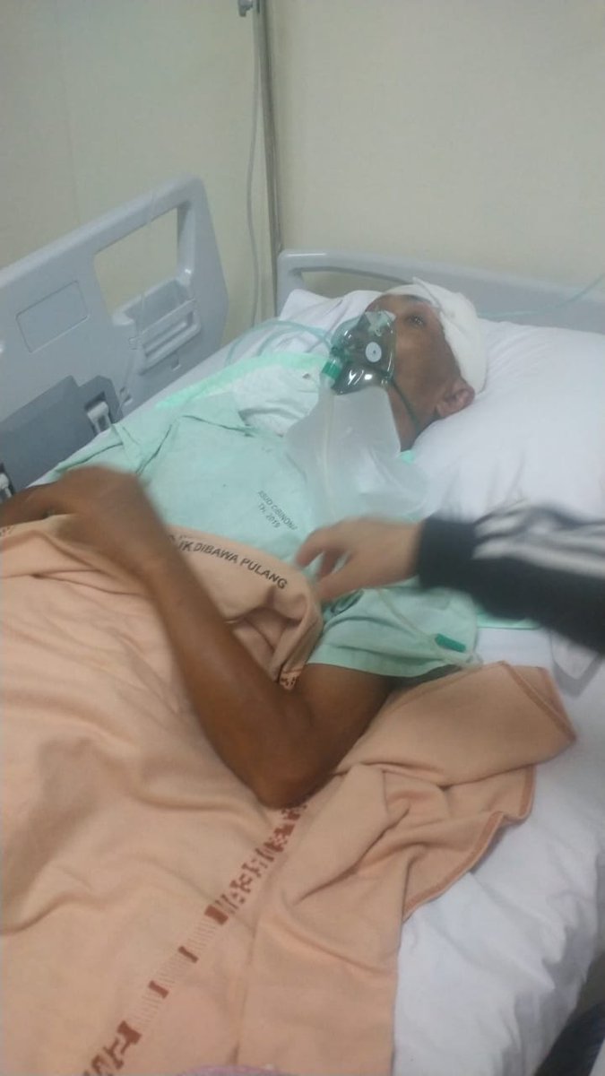 Help RT‼️

Hi kak dan orang-orang baik, perkenalkan ini ayahnya teman saya, namanya Pak Madi tinggal di Sukaraja, Cibinong. Saat ini beliau menderita tumor otak dan secepatnya membutuhkan operasi namun terkendala biaya, pihak keluarga sudah mengurus BPJS namun tidak bisa langsung