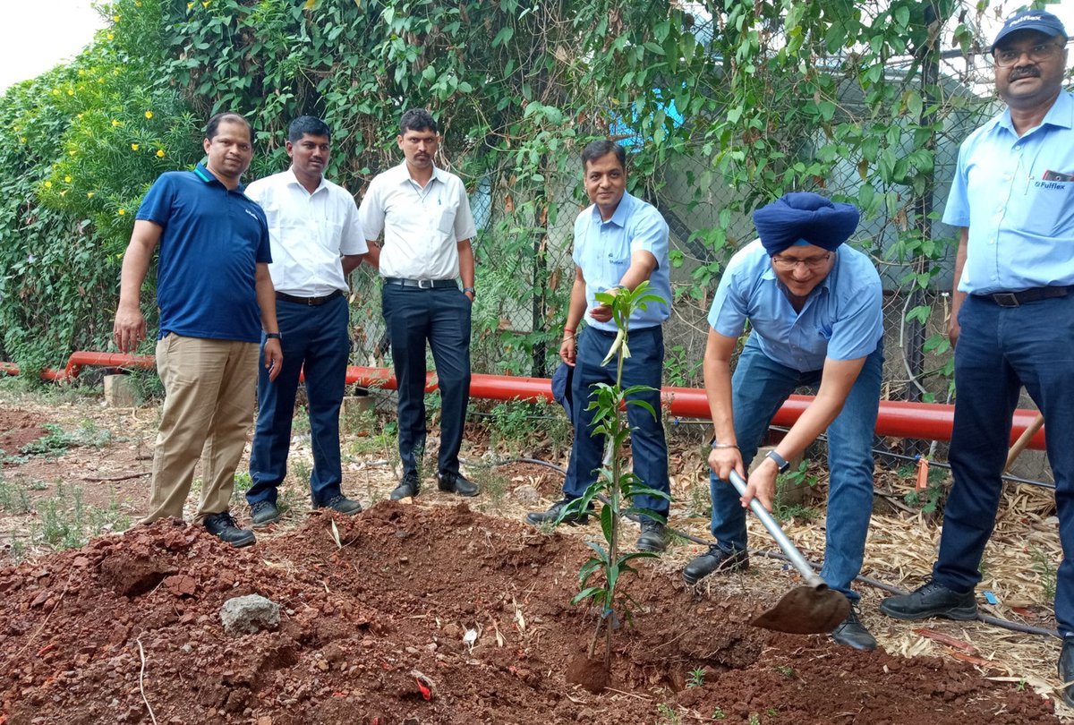 fulflex_global's tweet photo. Celebrated Environment Day to mark the importance of nature and the environment, for it is the only thing that can make life sustainable.

#worldenvironmentday #Fulflex #Fulflexglobal #worldenvironmentday2022 #sustainability https://t.co/FHU5SYdfUs