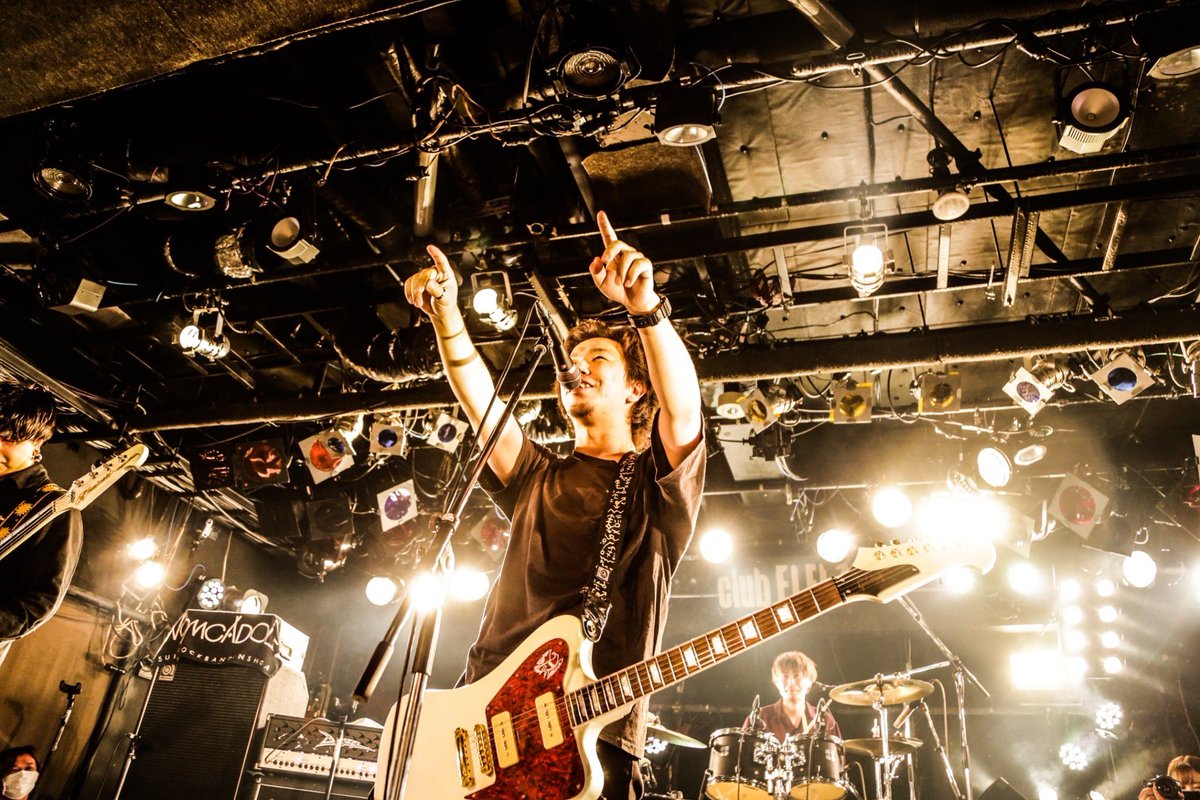 HORIKOSHI_SOUTA's tweet photo. 現高崎clubFLEEZでの最後のライブが終わってしまった。
1曲目から涙が止まらなくて大変だった。
たくさんの思い出と経験をありがとう。
1秒でも長く続いて、1秒でも早く帰ってきてください。
俺だけじゃない、みんなの願いです。 https://t.co/npN3Oasw1w