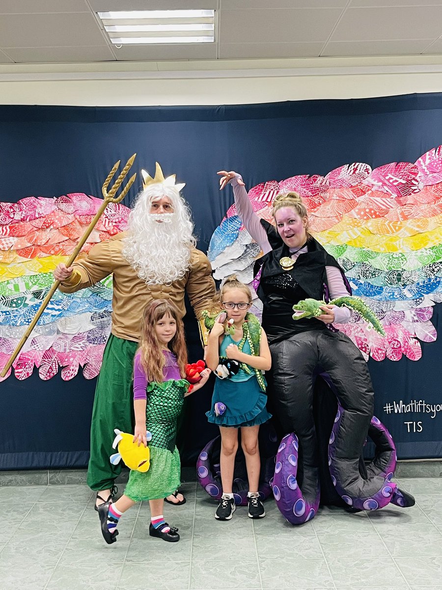 1WhitneyElliott's tweet photo. Happy Ocean Day @TISMacao! A fun wrap-up to our Activist in Residence study and the coral restoration efforts in Bali with Andrew @BlueCornerMar We were so excited to see the coral growth, and the turtle and fish coming back to the area. #growingwithgrit #oneplanet #bethechange https://t.co/eqk8DWQo19