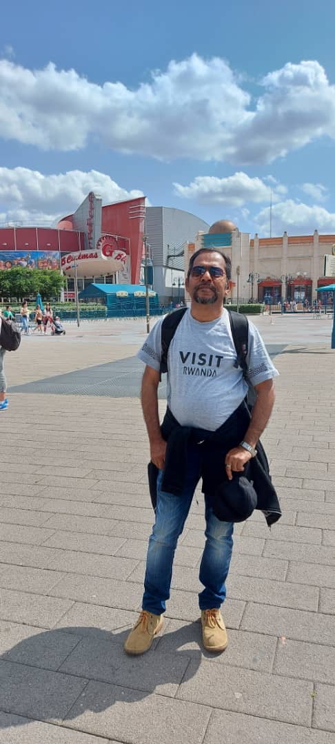 JamilC66's tweet photo. Short tour to Europe
Geneva, Paris, Vaenice https://t.co/1L46GhQVjp