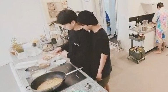 Jungkookaa7's tweet photo. Put taekook in the kitchen and watch their newly married behaviour come out — https://t.co/s8jeCZqRv6