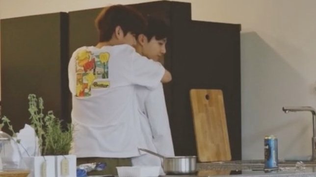 Jungkookaa7's tweet photo. Put taekook in the kitchen and watch their newly married behaviour come out — https://t.co/s8jeCZqRv6