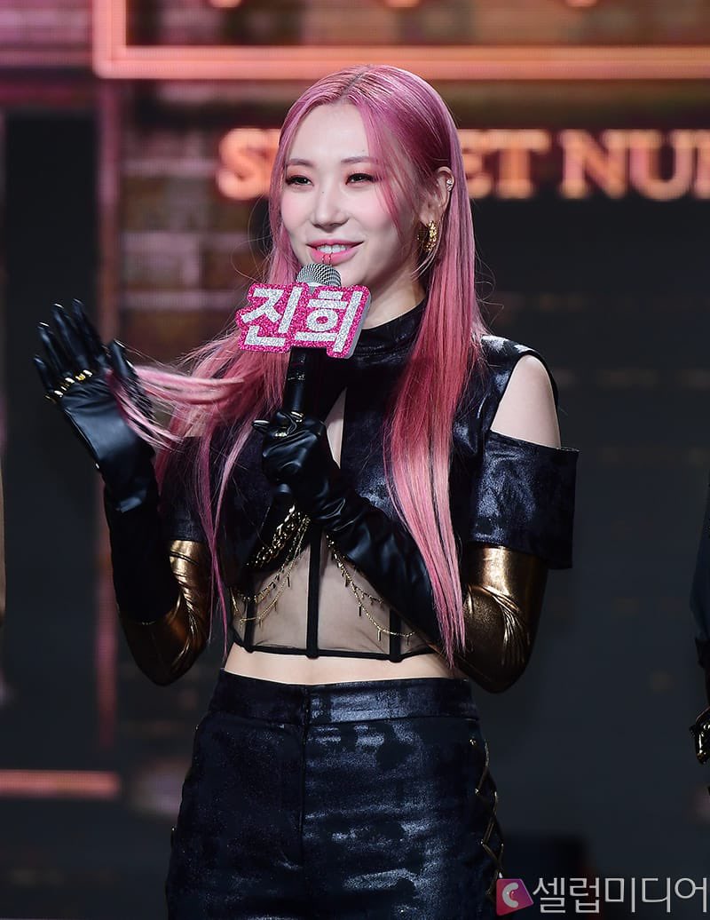 WFKSecretNumber's tweet photo. 🔥DOOMCHITA🔥

Showcase - Jun 8th 2022

Jinny

#SECRET_NUMBER #시크릿넘버 #JINNY #진희
#DOOMCHITA #둠치타 #COMEBACK @5ecretNumber https://t.co/YNFTCfTKWu