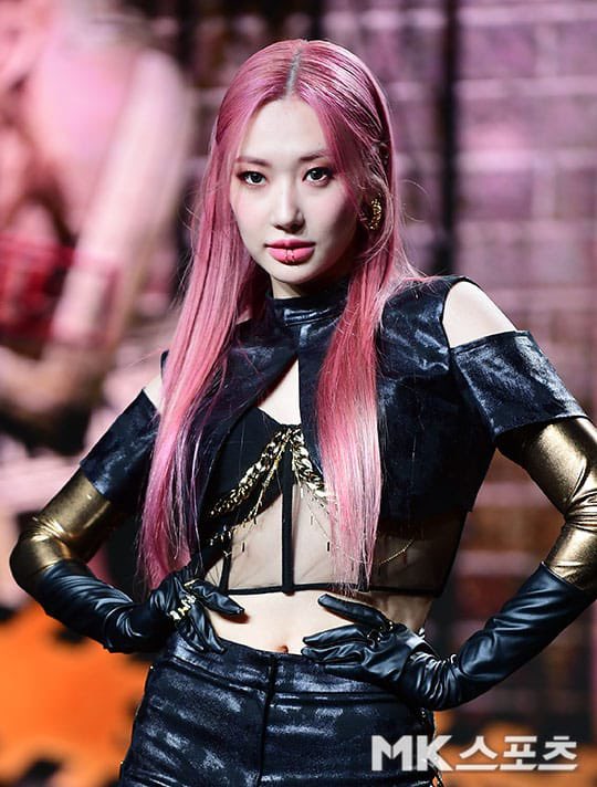 WFKSecretNumber's tweet photo. 🔥DOOMCHITA🔥

Showcase - Jun 8th 2022

Jinny

#SECRET_NUMBER #시크릿넘버 #JINNY #진희
#DOOMCHITA #둠치타 #COMEBACK @5ecretNumber https://t.co/YNFTCfTKWu