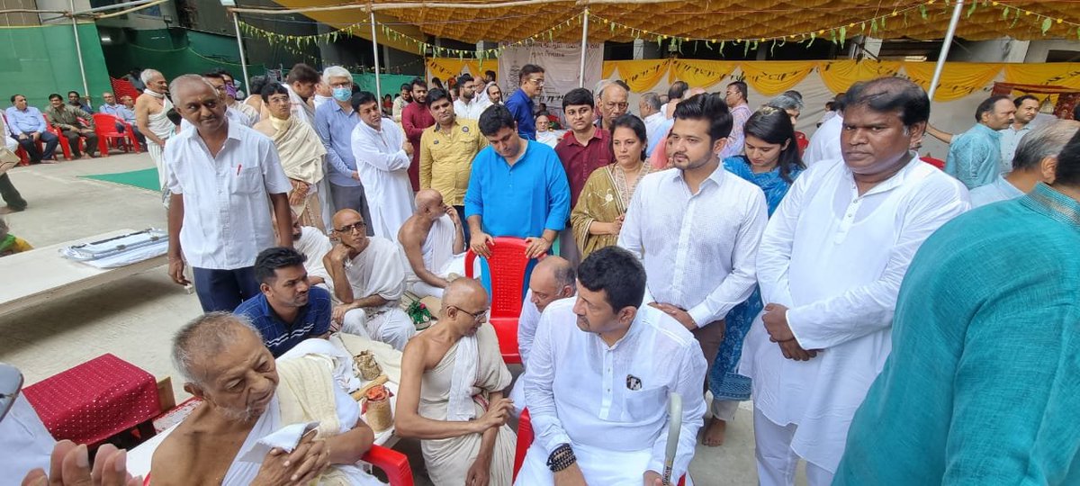 ParagShahBJP's tweet photo. वन अर्थ नायडू कॉलनी घाटकोपर पूर्व येथील (देरासर) जैन मंदिरात शिलान्यास विधी कार्यक्रम सम्पन्न करण्यात आला. यावेळी आयोजित करण्यात आलेल्या या कार्यक्रमामध्ये मोठ्या संख्येने नागरिक उपस्थित होते. https://t.co/ce849rfJgA