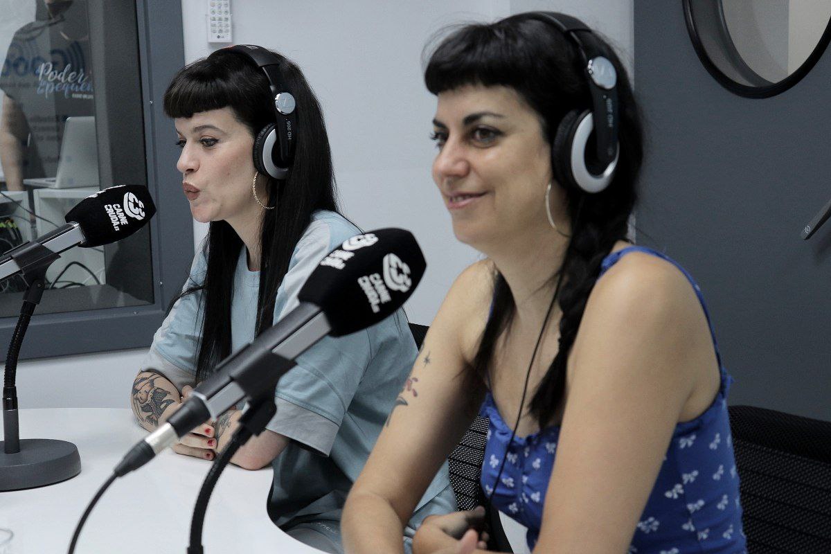 "Un tío random del público se subió a ajustar el sonido. Esto pasa todo el rato y  muchos se han llevado algún baquetazo"

Así combaten #Tiburonas el mansplaining musical. Este año comparten cartel con la mismísima #PattySmith en el XX aniversario del <a href="/AzkenaRockFest/">Azkena Rock Festival</a> 🤘❣️