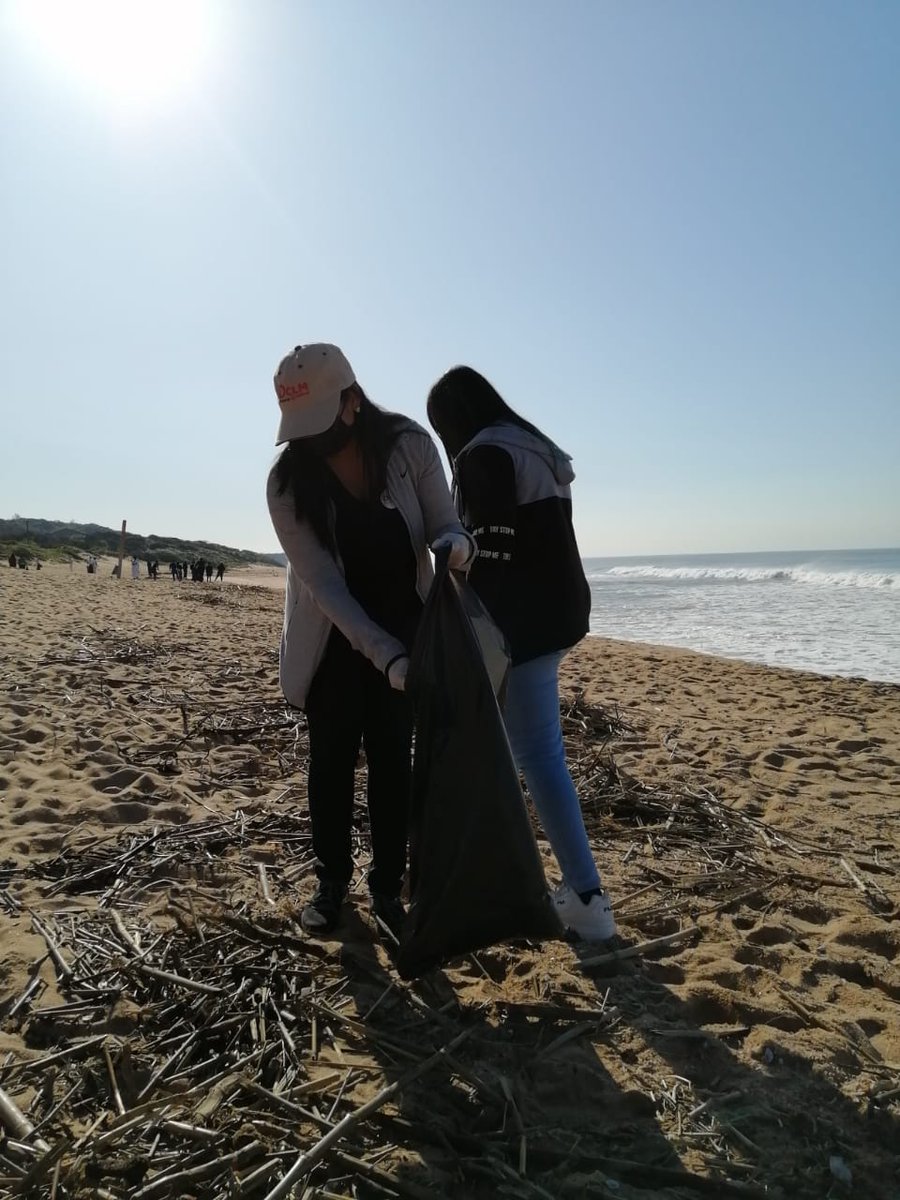 DCLM181's tweet photo. Happy #worldoceansday from the #DCLM team who spent the morning doing a clean-up at Blythedale beach in Kwa-Zulu Natal! https://t.co/RXpC8DZbQK