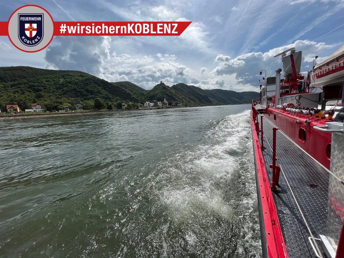 FWKoblenz's tweet photo. Guten Morgen von der #RPL1, dem #Feuerlöschboot #Koblenz.

Die Besatzung des Feuerlöschboot befindet sich aktuell auf dem #Rhein in Richtung #Loreley zur Ausbildungsfahrt. Das Wetter spielt aktuell gut mit. 

#wirsichernKOBLENZ https://t.co/Hz85mfTXdo