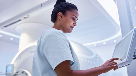 PhilipsSpain's tweet photo. ¿Puede la #InteligenciaArtificial aliviar la carga de trabajo de los profesionales sanitarios? ¡Te lo contamos! 👉 https://t.co/R2I7FrkCJI https://t.co/Y6XBtWu6Pd