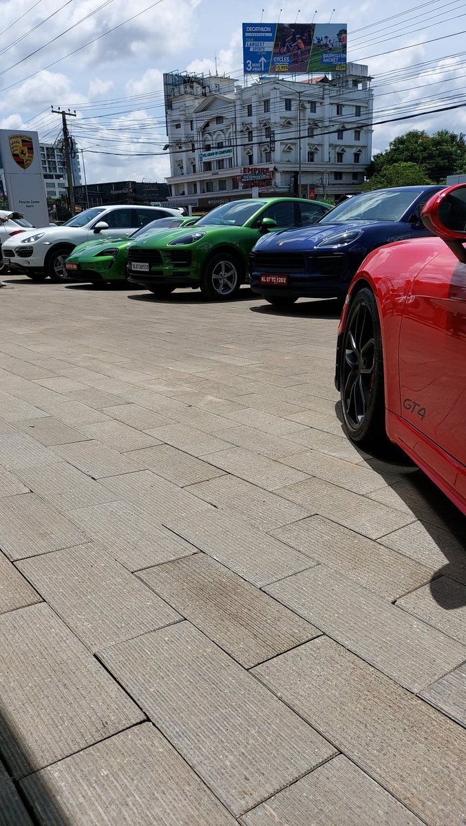 NikhilPuthran07's tweet photo. Premium luxury is now easy and affordable with #Porscheapproved! Stay tuned for more details @CarWale @Car_Trade @Porsche_India https://t.co/XlCYaBmPx9