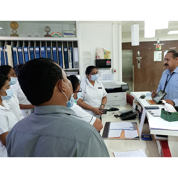 vTitan_Corp's tweet photo. Nurses exploring the features in Accuflow Drip Monitor application. Visuals from Accuflow Drip Monitor Training. #vTitan #IVDripMonitor #IVInfusionMonitor #WirelessDripMonitor https://t.co/ec91LASwOs