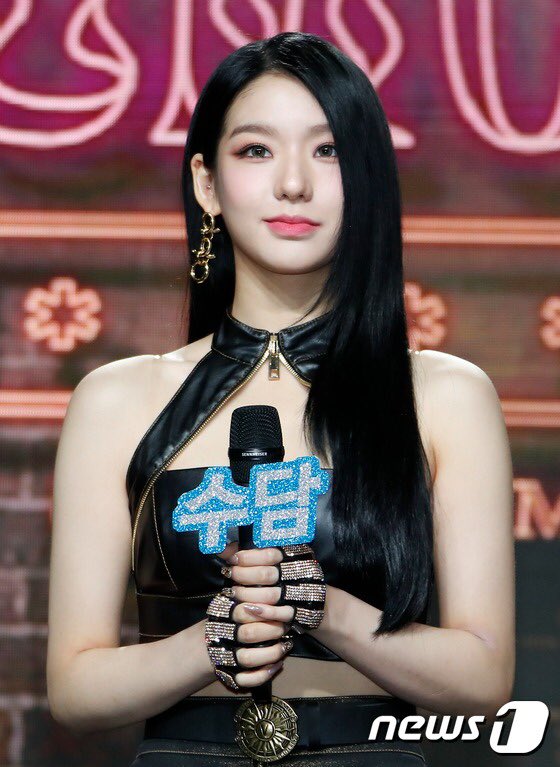 WFKSecretNumber's tweet photo. 🔥DOOMCHITA🔥

Showcase - Jun 8th 2022

Soodam

#SECRET_NUMBER #시크릿넘버 #SOODAM #수담
#DOOMCHITA #둠치타 #COMEBACK @5ecretNumber https://t.co/BAOdmQ09iv