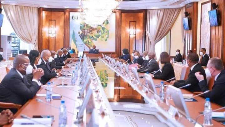 DigitalNewsGa's tweet photo. #Gabon : Intégralité des projets de textes législatifs et réglementaires adoptés lors du Conseil des ministres du mardi 07 juin 2022

https://t.co/TUFbreeSWD https://t.co/AnzrhxKhRC