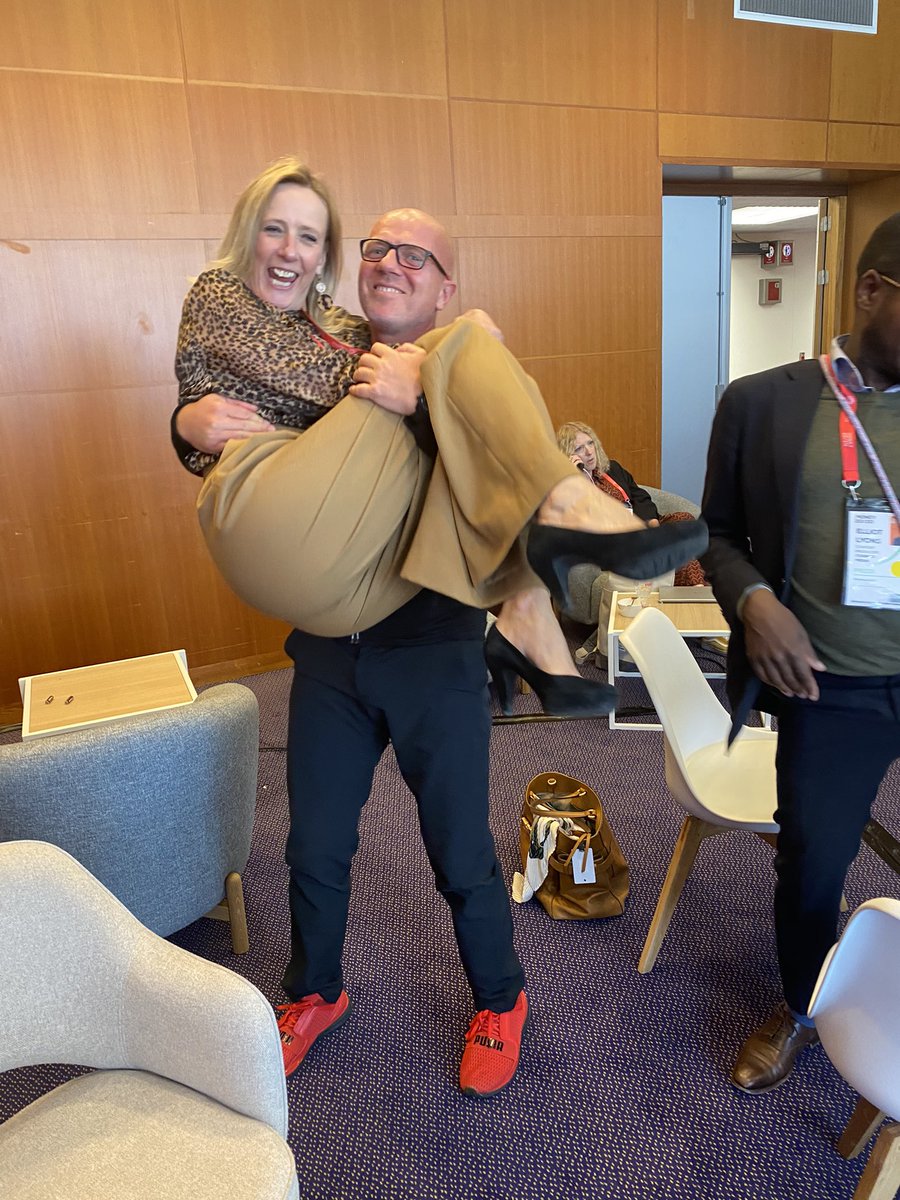 matteorizzi's tweet photo. @RubiconFinance my dear Connie, a tradition is a tradition @money2020 🌺🌺 @BreakingBanksEU @FTSGroupEU  #mattediaries https://t.co/LHzg5hrhJD