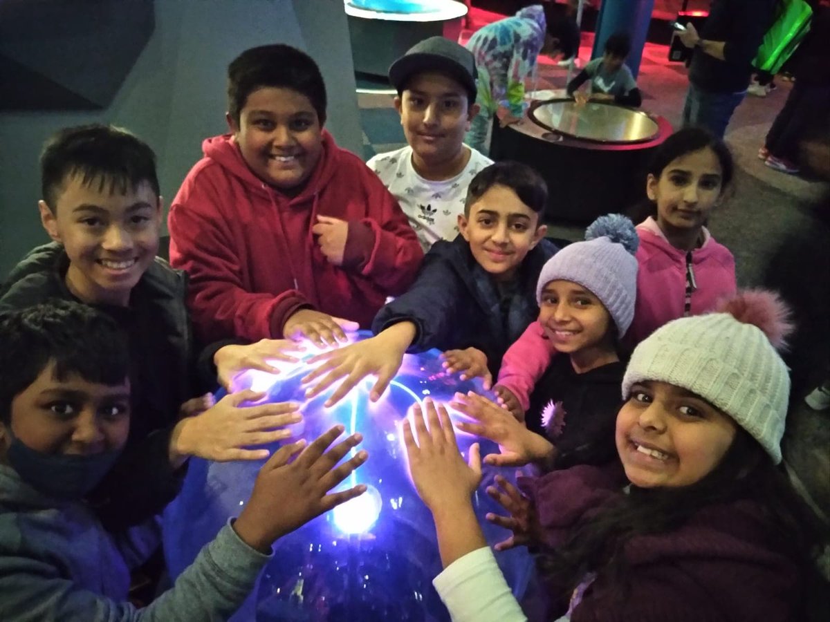 NorthbournePS's tweet photo. Canberra Update - Day 2: Students are learning at places like The Royal Australian Mint, The National Museum and The National Portrait Gallery. A highlight for all students was a visit to Questacon! #canberra #iamnorthbourne https://t.co/62lTNjYbAX