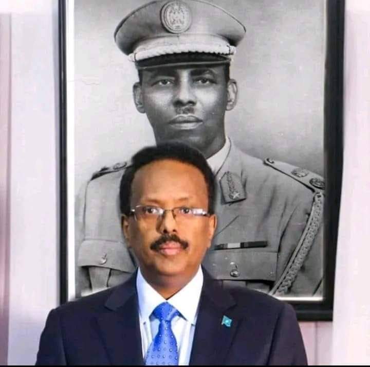 Avv_Abdirizak's tweet photo. Waxaan Si maalinle ah uga qayb qaataa #Ololaha #MahadsanidMadaxweyne ay Jamaahiirta #NabadIyoNolol u hurmuudayaan Qaaraddda Afrika
Madaxweynaha Shacabka Soomaaliyeed @M_Farmaajo Aabaha Dimuqraadiyadda Geeska Afrika
#Twitter
#Retweet https://t.co/WHD0qEmZT1