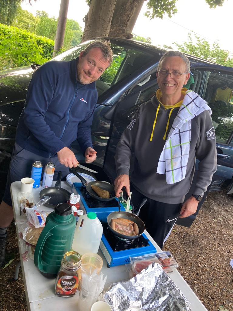MellorGary's tweet photo. Over 70 km done and team @KMFmetal come up with an Oatcake Breakfast...  30km to go for @DougieMacStoke https://t.co/XgmbsJipA4