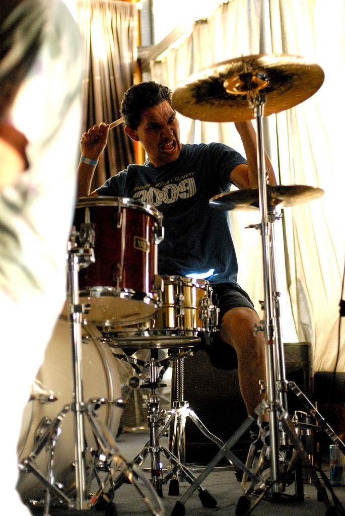 stewthedeluxe's tweet photo. When I'm not writing beats &amp; rhymes, I'm playing #drums Here are some old #halemaumau photos '08-'09 #phoenix #trunkspace #shizzfest #artone #memories
A drum-along to one of our songs, 'Facade' https://t.co/cWazH1kyhf
Check out the full album on Spotify - https://t.co/1QMQ8ezMhx https://t.co/BMHu5jPR1d