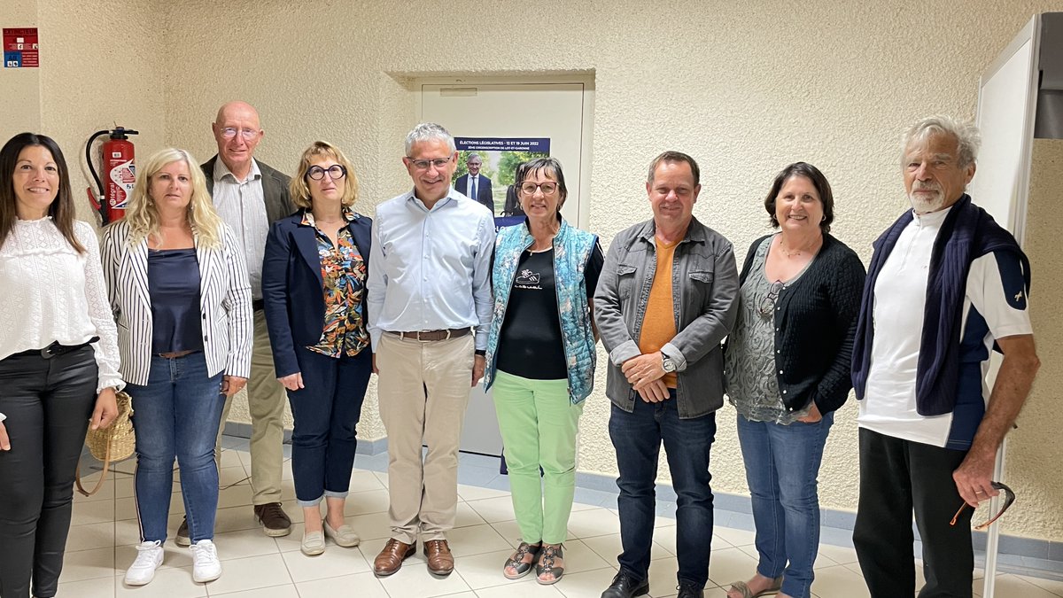 [ #Soutiens ] 
De nombreux élus m’accompagnent dans cette campagne comme hier soir à Moulinet : 
- Carole ROIRE, sénatrice suppléante
- Sylvie MAURIN, Villebramar 
- Ric MARTIN, Montastruc 
- Agnès COUDERC, Bournel
- Monique AUCHÉ, Monviel
- Robert PINIELLO, Moulinet