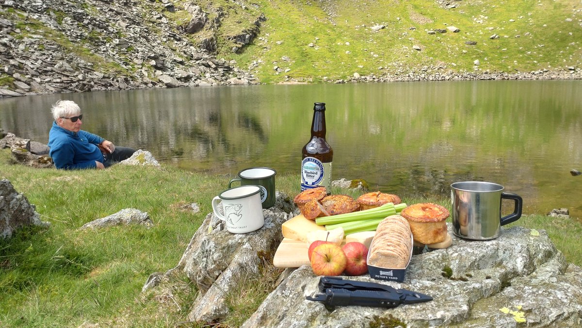2/2 Plenty of feisty wee spotties daubed with copper chloride backs & garnet tinged adipose, freely rising to dries. 
Thirsty work so tarn-cooled @ConistonBrewCo on hand to wash down @CourtyardDairy cheese board & Higginson's pies
@WildTroutTrust #WTTauction #flyfishing