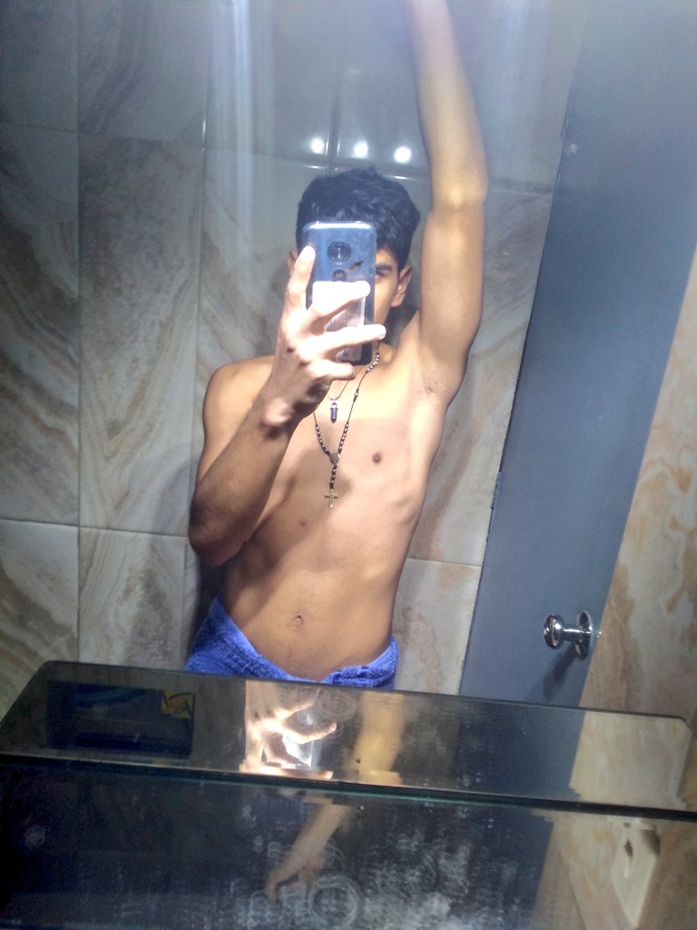 sin_combre15's tweet photo. Sexy boy #gay #sexyboy #venezuela https://t.co/KrlYHllc6s