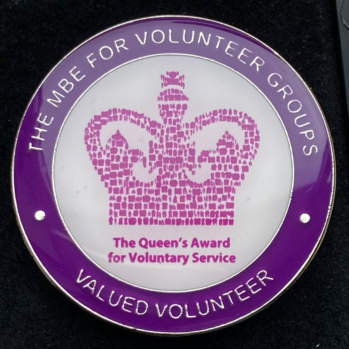 DemFriendsAlton's tweet photo. So excited and proud to be awarded the Queen's Award for Voluntary Service at Dementia-friendly Alton. Great to share our news at the Platinum Jubilee Big Picnic xx @QueensAwardVS https://t.co/m4JbWpwQH1