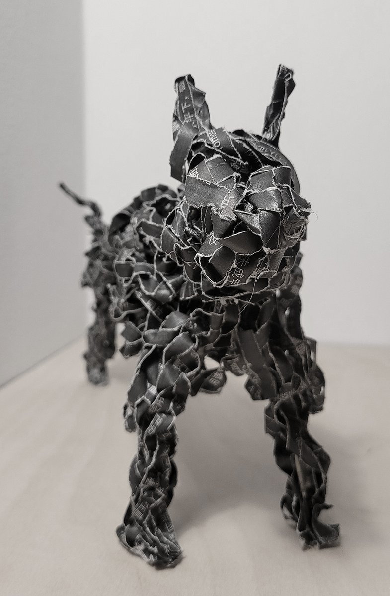 DanStaincliffe's tweet photo. This straw dog effigy was constructed from shredded screenshots of notices I received reporting the deletion of my social media posts on WeChat and the Chinese version of TikTok.

https://t.co/jftAgkB0eN

#DaoDeJing #TaoTeChing #道德经 #刍狗 #strawdog #和谐 #河蟹 #censorship https://t.co/42otWQr3BM