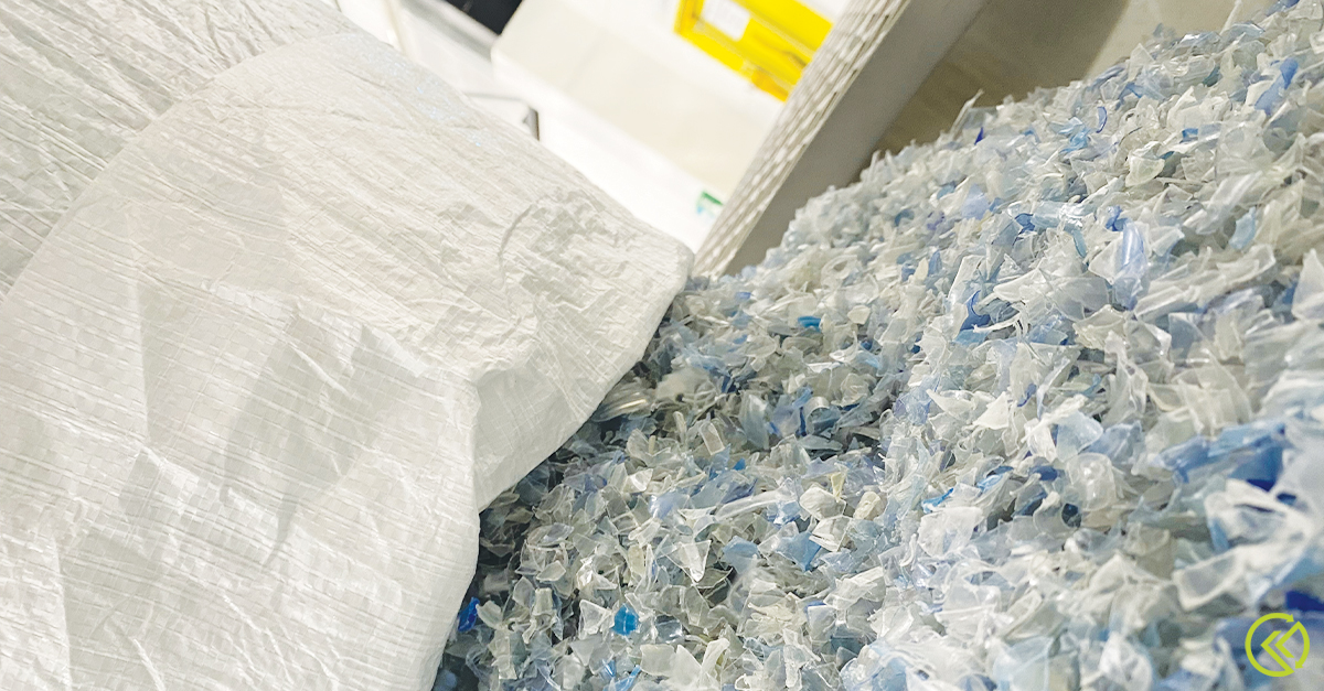 KalexFilmsLtd's tweet photo. Demand for sheet containing 100% recycled content continues to increase year-on-year meaning we're now processing more #PET bottle flake than ever before.

Did you know? It takes around 65,656 PET plastic bottles to produce one 650kg roll of 100% rPET sheet! https://t.co/UZKUHPVTW1
