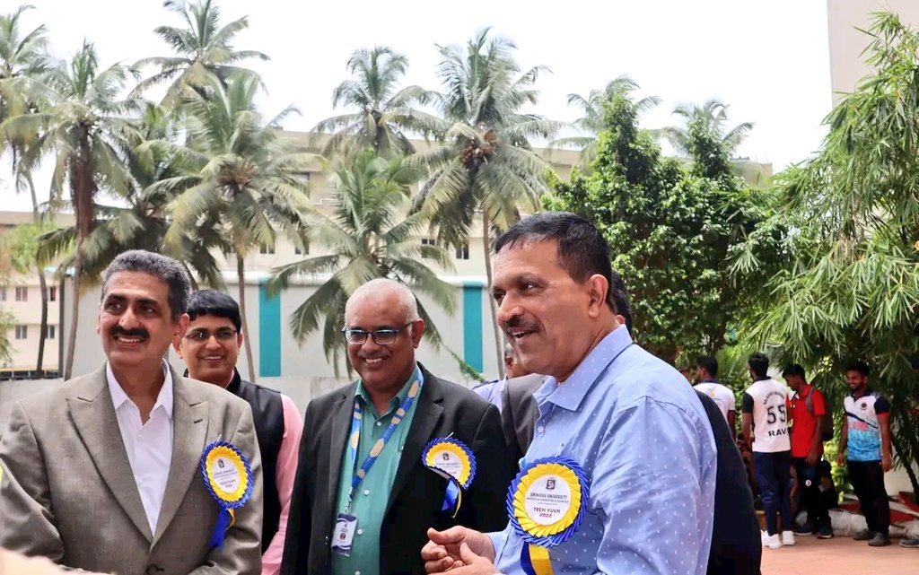 TechYuva's tweet photo. Dr. A. Srinivas Rao Ji (Hon'ble Pro Chancellor, Srinivas University) with Chief Guest Dr. K. Ganesh Raj at National Level Fest "Tech Yuva 22" at #SrinivasUniversity Institute of Engg & Tech, SUIET, Mukka, Mangaluru
#TechYuva #TechYuva22 #SUIET #Mukka #Mangaluru #TechFest #ProfSRK https://t.co/Y9T924d0aJ