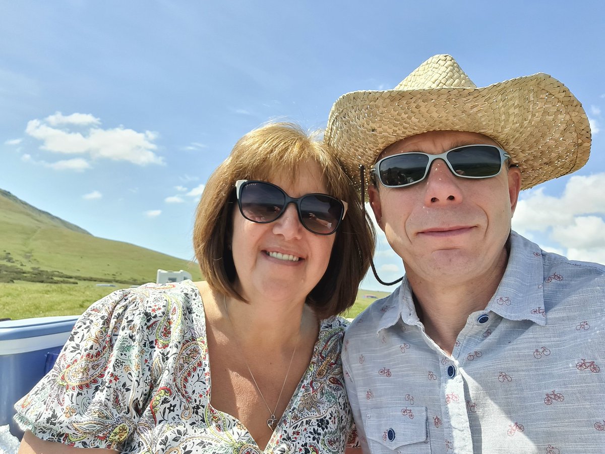 fireratty's tweet photo. 31 years ago today I married this wonderful woman, she has been my rock throughout this time and my best friend ❤️ ♥️ https://t.co/mZiMF3C9dj
