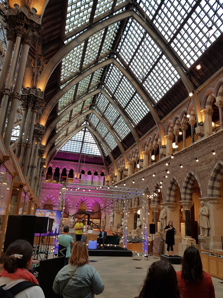 junszhao's tweet photo. An amazing place to do #ScienceTogether22 and talk about our LeysCDI app club: https://t.co/JQ2uVflakM, community-led initiative @LeysCDI @OxfordHCC/@CompSciOxford 👏👏 https://t.co/3bH58BbR5D