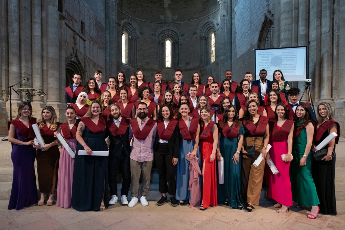 FEPTS_UdL's tweet photo. Entrega d'#orles Grau #TreballSocial apadrinades per Josep Lluís Navarro Ezquerra (professor de la @UdL_info) @FEPTS_UdL https://t.co/nAuGzY5U9o