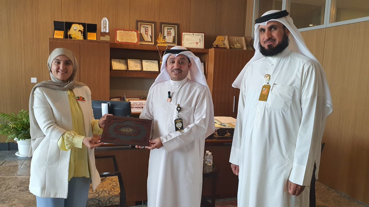 private_edu_kw's tweet photo. تشرف اليوم قطاع التعليم الخاص والنوعي بزيارة سعادة الشيخة حصة سالم الصباح والتي قامت بتكريم السيد الفاضل الوكيل المساعد للتعليم الخاص والنوعي الدكتور عبدالمحسن الحويلة لدعمه مشروع "أتمني"، والذي أعرب عن بالغ شكره وتقديره تجاه تلك اللفته الطيبه، مؤكدا أن المشروع الوطني التنموي https://t.co/zyiXABSatI