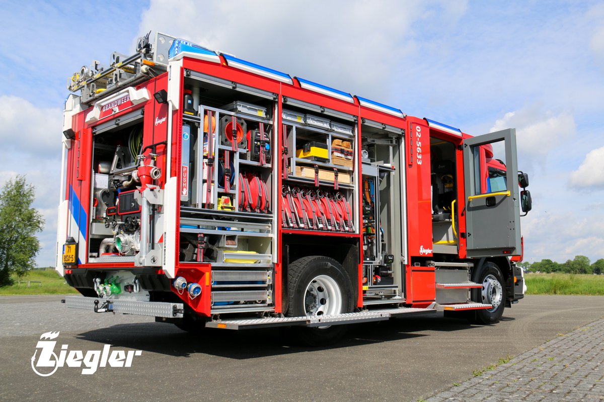 ziegler_nieuws's tweet photo. Nieuwe tankautospuit voor brandweer Ijlst

Op donderdag 2 juni 2022 heeft Ziegler Brandweertechniek een nieuwe tankautospuit afgeleverd aan Veiligheidsregio Fryslân post Ijlst.

Het voertuig is opgebouwd op een Volvo chassis, type FE 320 4x2.

#Zieglerpower
#madeinthenetherlands https://t.co/P3KgYiytGl