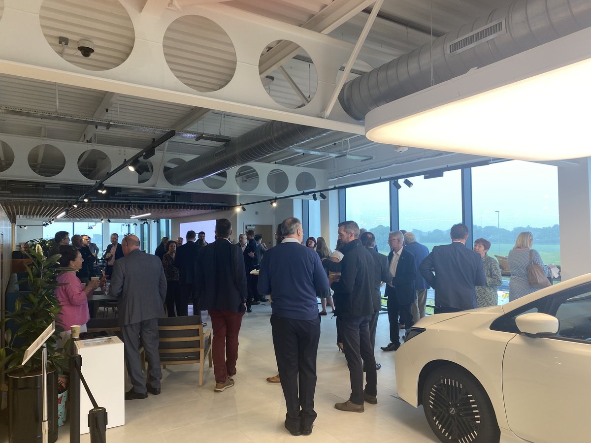 The Lively Crew tweet media