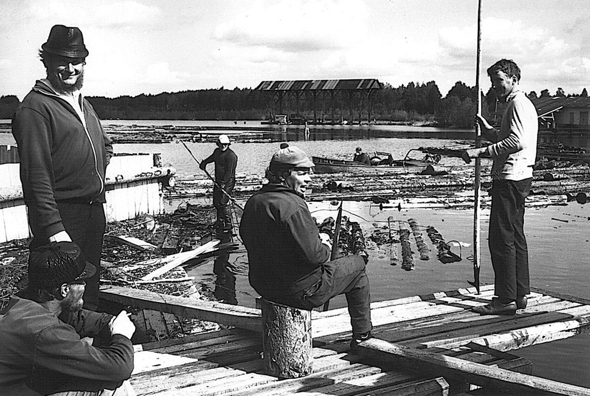 Saha on useasti paikkakunnan sydän. Sahat ovat synnyttäneet ympärilleen uutta liiketoimintaa ja valaneet uskoa alueen tulevaisuuteen. 

Vaikuttavaa, vai mitä?

#melkovaikuttavaa