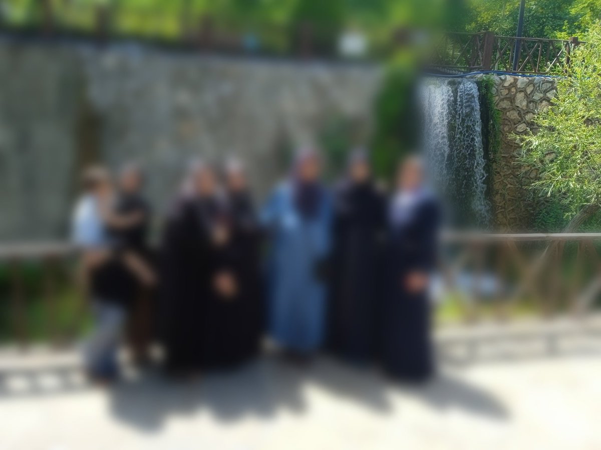 fvnur68's tweet photo. #GönüllerBirOlsun
#Çarşamba 
#Haksız bir şekilde tutuklu bulanan #AlparslanKuytul hocamız ve 8 #FurkanGönüllüsü için içimiz yansada hizmetlerimize ara vermeden devam ediyoruz, #Derste yaparız, #Çayda içeriz, #Piknikte yaparız, #Bizbuyuz, buda zalime dert olsun. https://t.co/ihFaiSX4QC