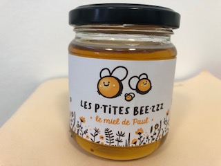 LpoCornu's tweet photo. Les p'tites bee'zzz ont récolté 25 kg de miel de printemps et produit 100 pots https://t.co/9lBVPLhU8P