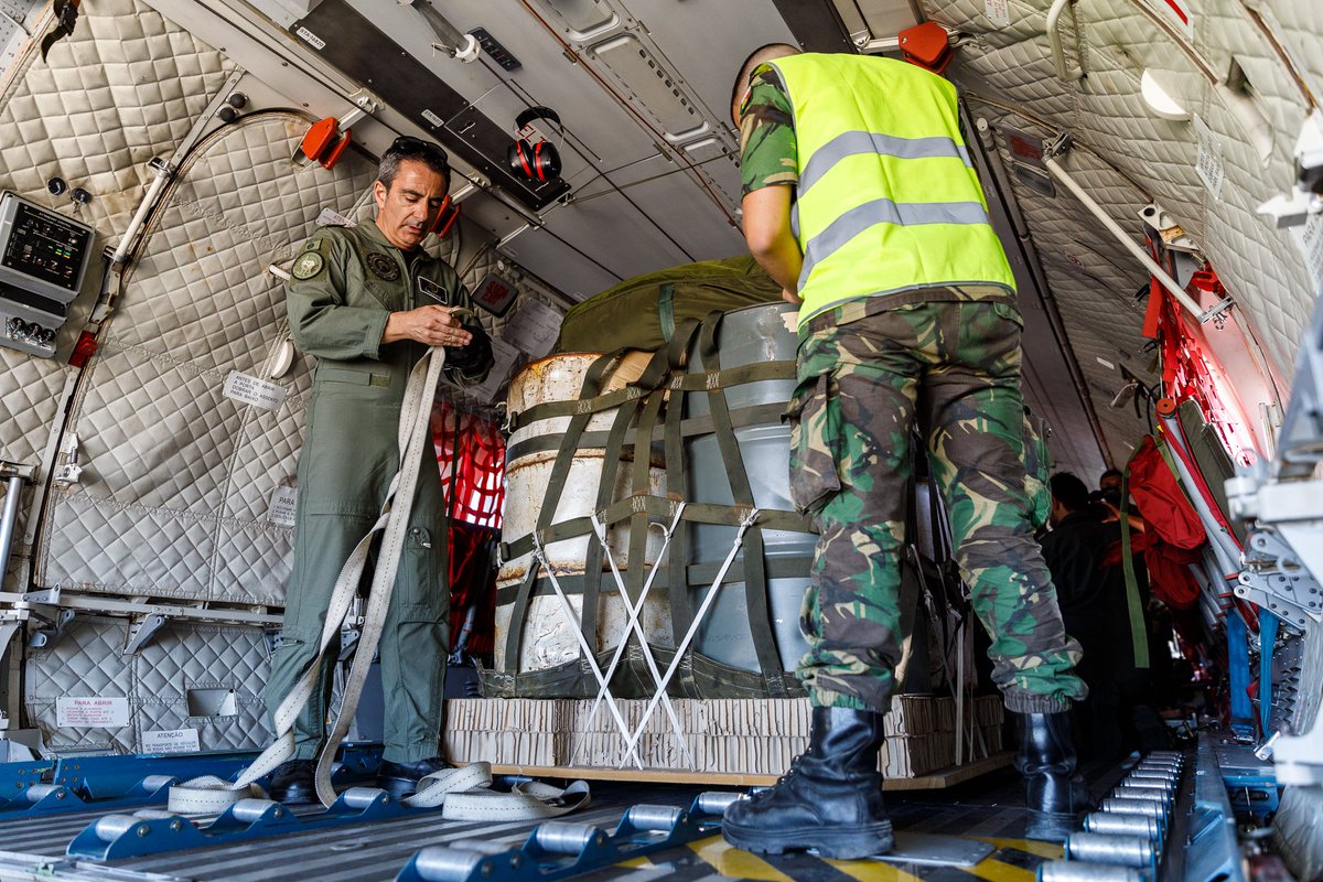 fap_pt's tweet photo. Veja as fotografias do dia de ontem, 7 de junho, primeiro dia de atividade aérea, no exercício internacional ETAP-T 2022, que se encontra a decorrer a partir da Base Aérea N.º 11, em Beja.

Álbum em:https://t.co/4owwIQ18i5

@EATC_ 

#ForçaAérea #ETAPT22 #ETAPT22PORTUGAL https://t.co/fAgjQ6sUM5